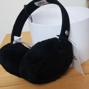Ugg ear muffs. NWT